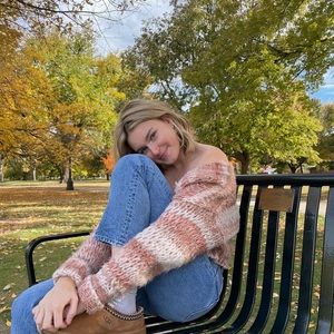 Meet your Posher, Elin